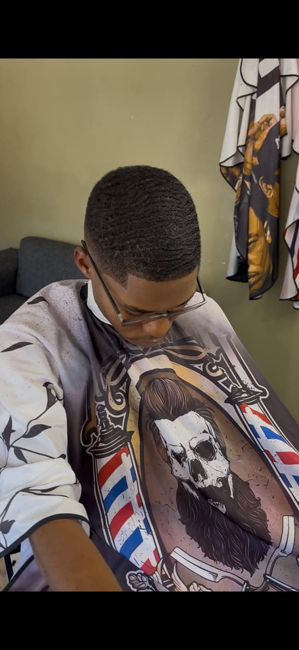 Rey The Barber — cut detail